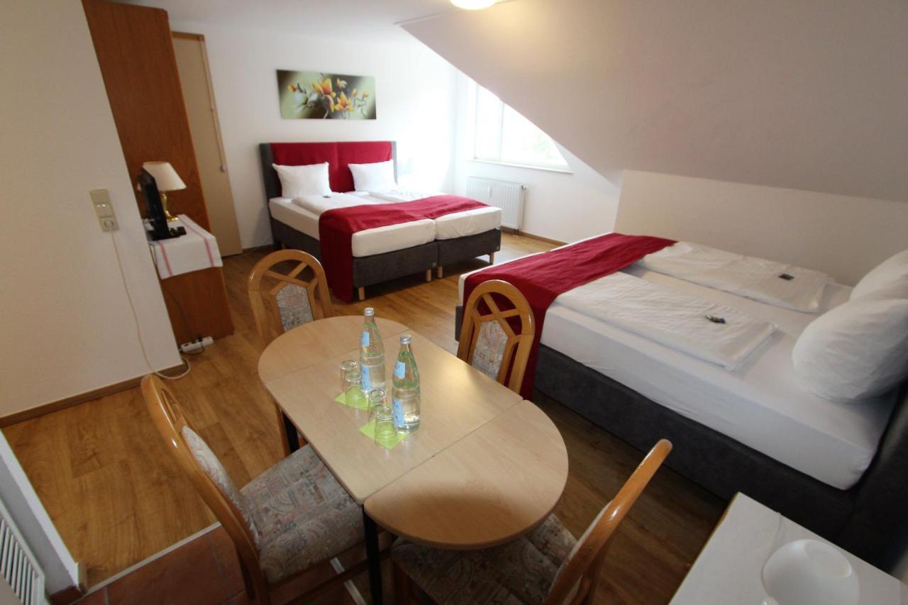 Leo Guest house 3*