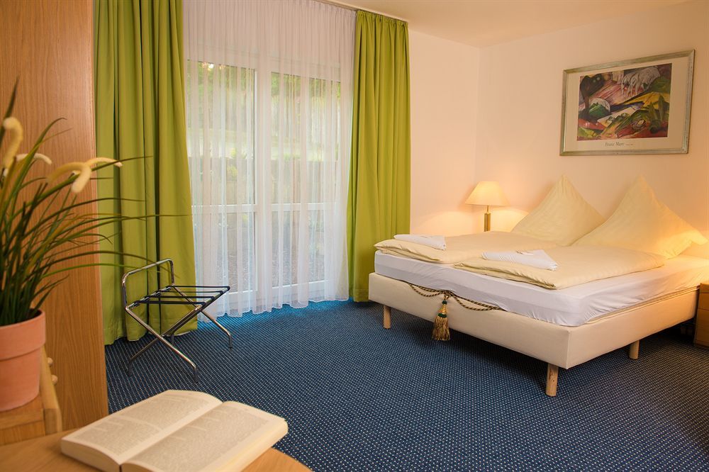 Guest house Leo 3*